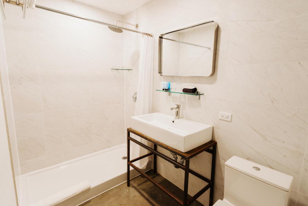 Hotel Alameda, Highline New York Bagian luar foto